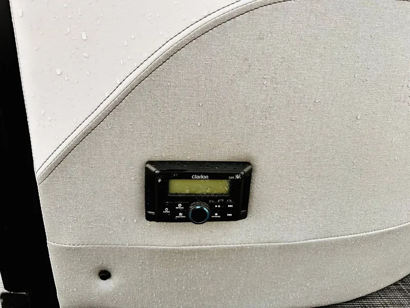 Slide: The Image of Godfrey Sweetwater 2486 SB 27" iMPACT Center Tube Package 2025 - 14