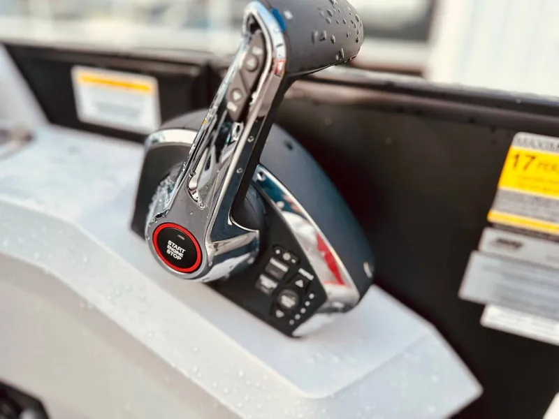 Slide: The Image of Godfrey Sweetwater 2486 SB 27" iMPACT Center Tube Package 2025 - 6