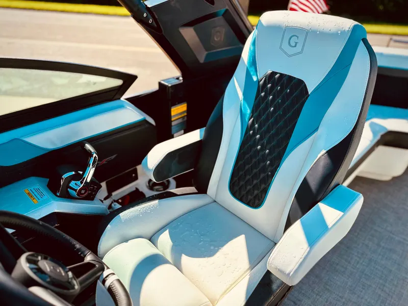 Slide: The Image of Godfrey XP 2700 W w/iMPACT PLUS Toon Package 2024 - 17