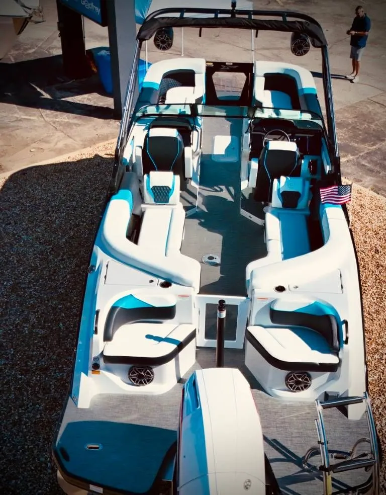 Slide: The Image of Godfrey XP 2700 W w/iMPACT PLUS Toon Package 2024 - 3