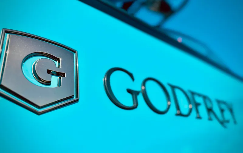 Slide: The Image of Godfrey XP 2700 W w/iMPACT PLUS Toon Package 2024 - 5