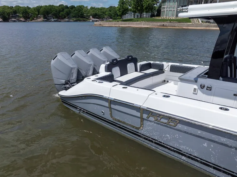 Slide: The Image of HCB 42 Lujo 2024 - 15