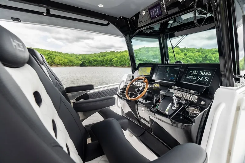 Slide: The Image of HCB 42 Lujo 2024 - 45