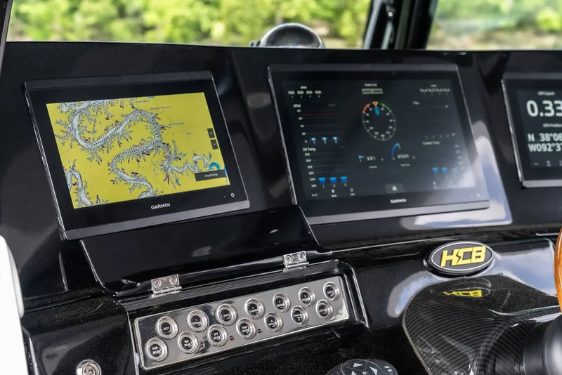 Slide: The Image of HCB 42 Lujo 2024 - 8