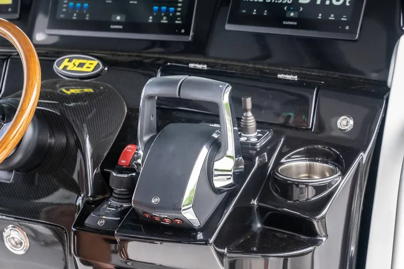 Slide: The Image of HCB 42 Lujo 2024 - 9