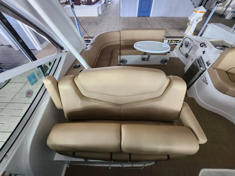 Slide: The Image of Cruisers 350 Express 2014 - 13