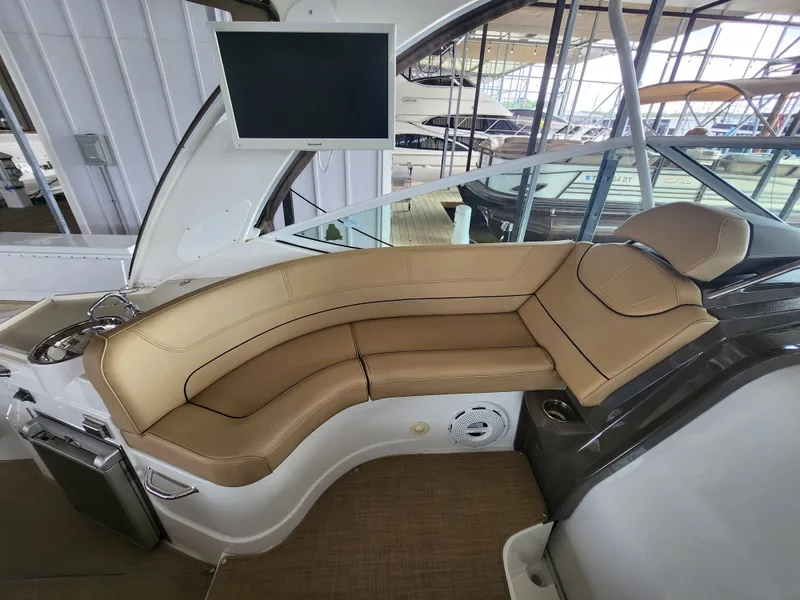 Slide: The Image of Cruisers 350 Express 2014 - 15