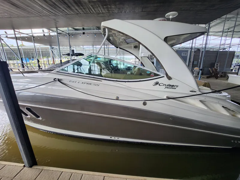 Slide: The Image of Cruisers 350 Express 2014 - 5