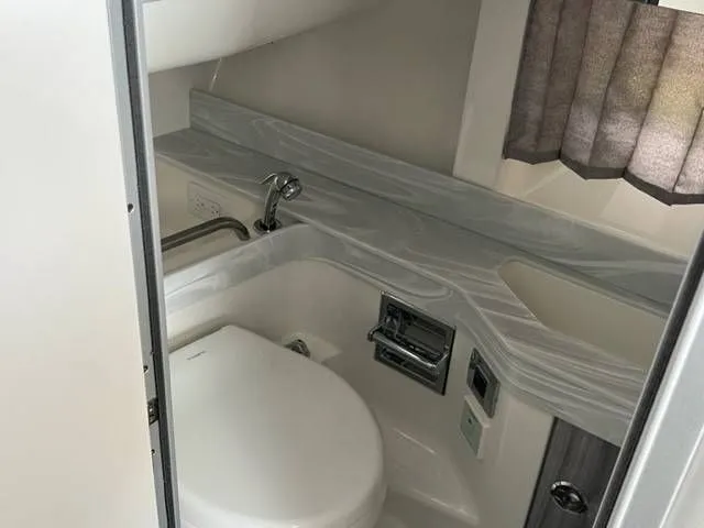 Slide: The Image of Formula Boats 350 Crossover Bowrider 2023 - 10