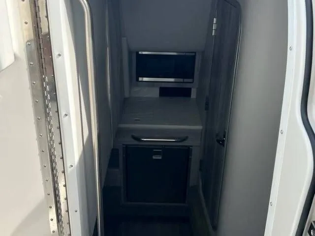 Slide: The Image of Formula Boats 350 Crossover Bowrider 2023 - 8