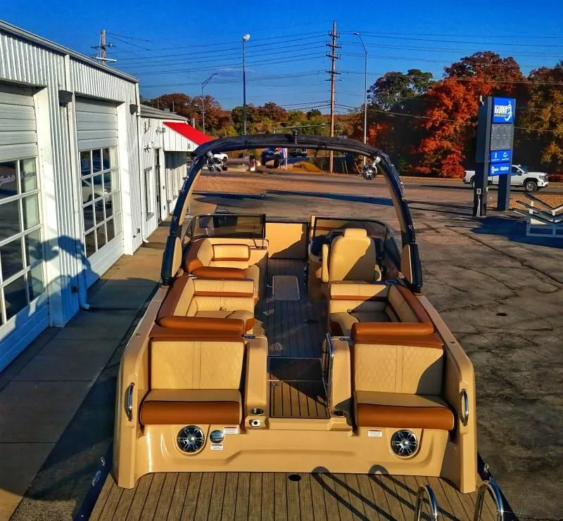 Slide: The Image of Avalon Waketoon 2021 - 12