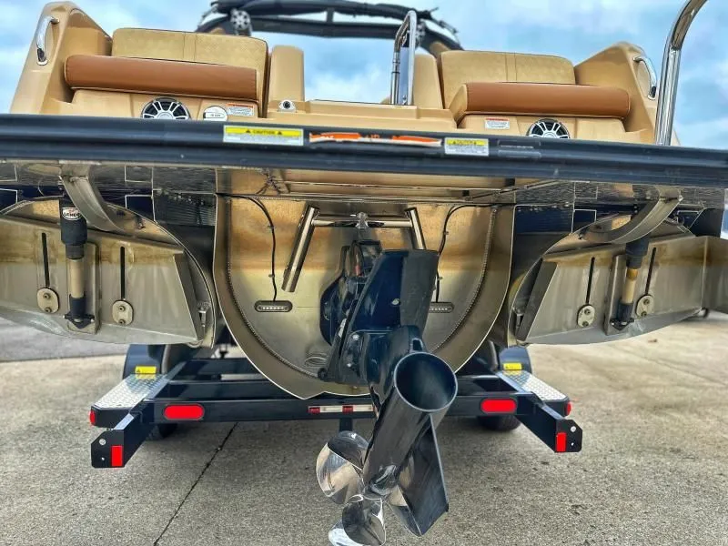 Slide: The Image of Avalon Waketoon 2021 - 15