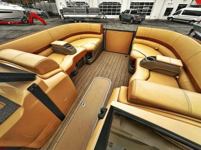 Slide: The Image of Avalon Waketoon 2021 - 6