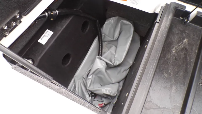 Slide: The Image of Malibu Wakesetter 23 LSV 2022 - 10