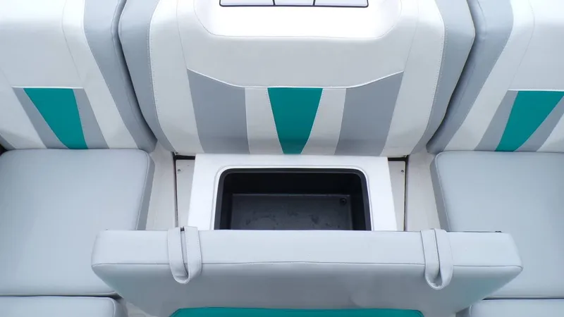 Slide: The Image of Malibu Wakesetter 23 LSV 2022 - 20