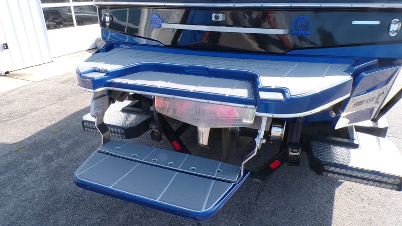 Slide: The Image of Malibu Malibu Wakesetter 23 LSV 2021 - 5