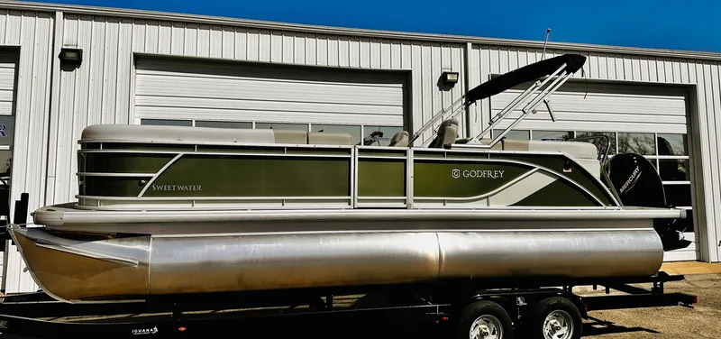 Slide: The Image of Godfrey Sweetwater 2286 SB w/ iMPACT PLUS Toon Package 2025 - 3