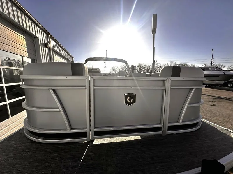 Slide: The Image of Godfrey Sweetwater 2286 SFLC w/ iMpact Plus Package 2025 - 5