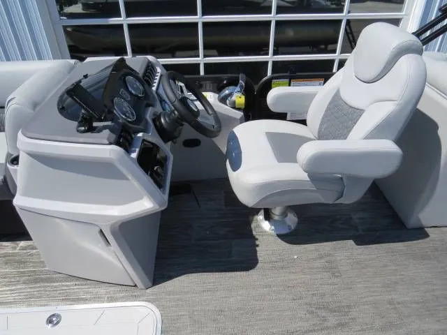 Slide: The Image of Godfrey Sweetwater 2486 SB w/ iMPACT Plus Tritoon Package 2022 - 5