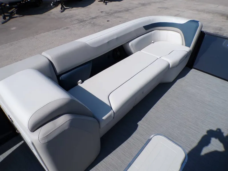 Slide: The Image of Godfrey Sweetwater 2486 QS w/ iMPACT Plus Tritoon Package 2025 - 15