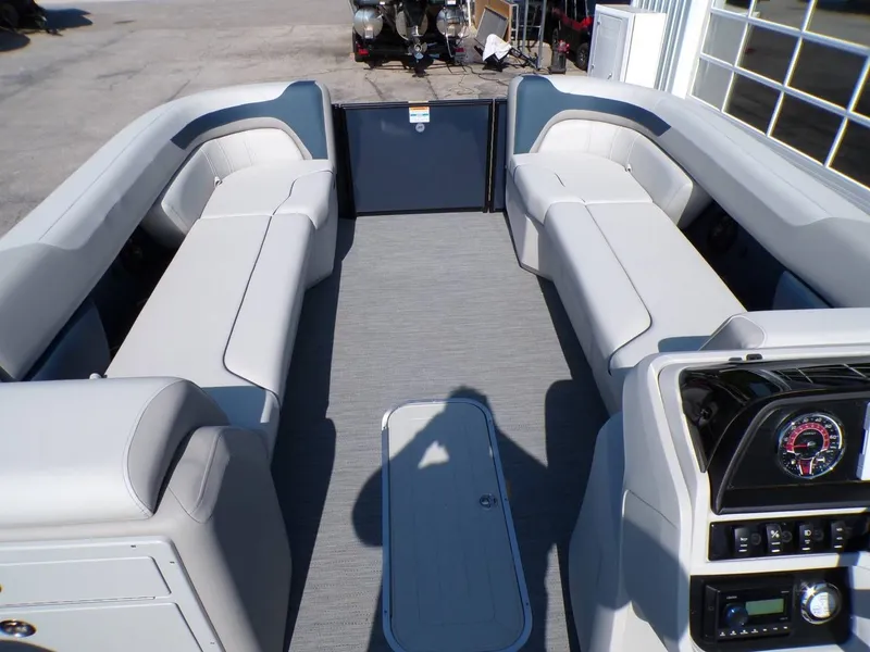 Slide: The Image of Godfrey Sweetwater 2486 QS w/ iMPACT Plus Tritoon Package 2025 - 17