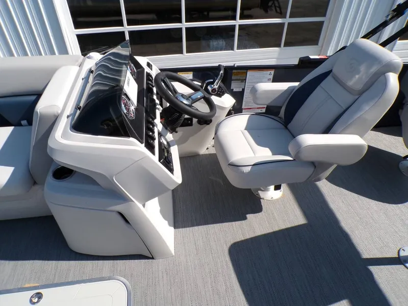 Slide: The Image of Godfrey Sweetwater 2486 QS w/ iMPACT Plus Tritoon Package 2025 - 7