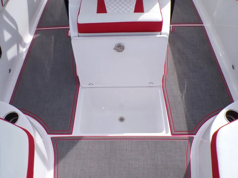 Slide: The Image of Statement Marine SUV 250 Open Center Console 2026 - 14