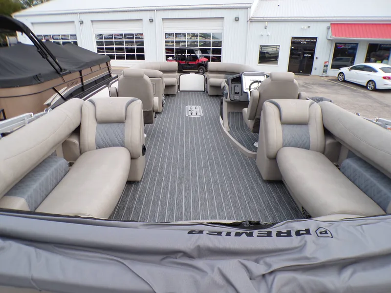 Slide: The Image of Premier 270 Intrigue RF 2024 - 11