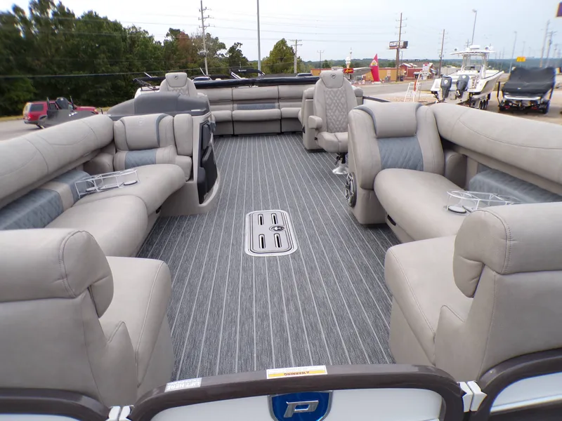 Slide: The Image of Premier 270 Intrigue RF 2024 - 18