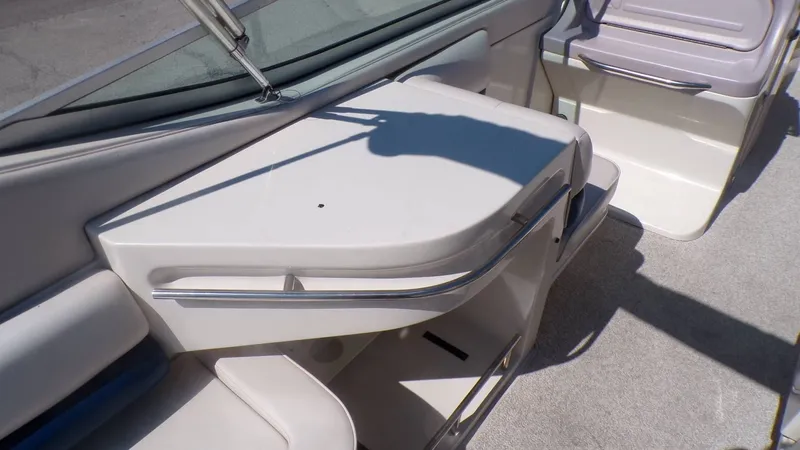 Slide: The Image of Regal Ventura 8.3 SE 1997 - 18