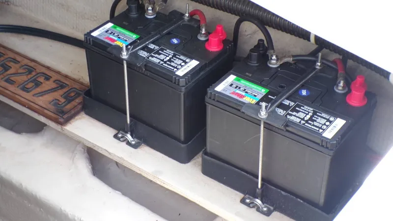 Slide: The Image of Regal Ventura 8.3 SE 1997 - 25