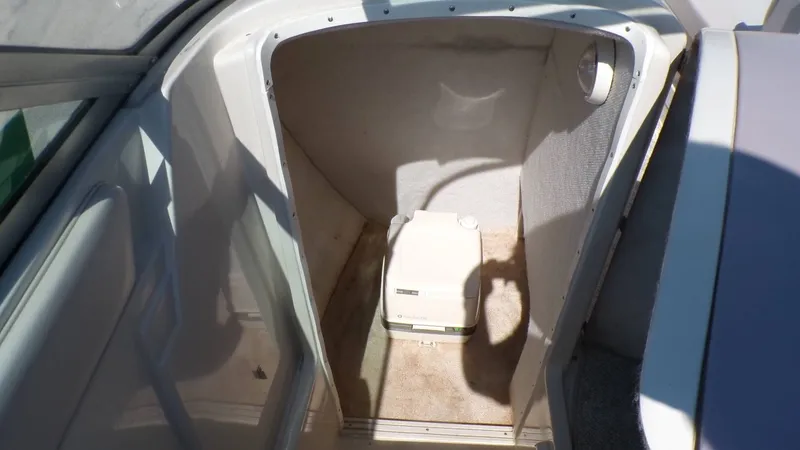 Slide: The Image of Regal Ventura 8.3 SE 1997 - 28