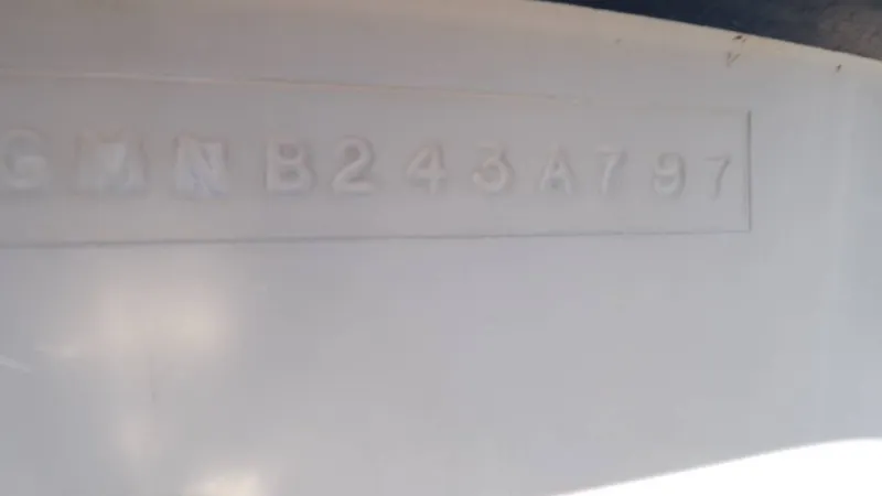 Slide: The Image of Regal Ventura 8.3 SE 1997 - 29