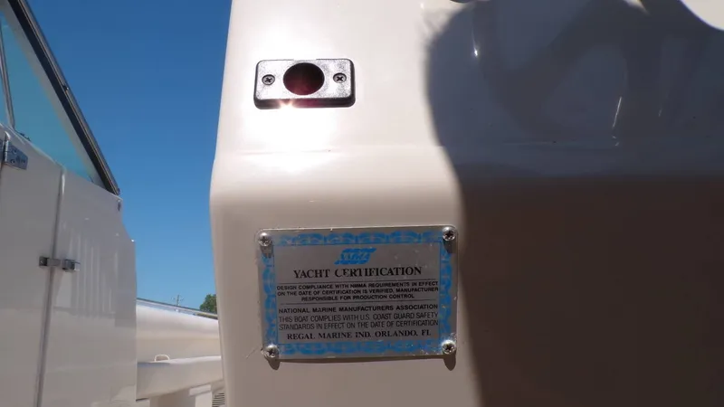 Slide: The Image of Regal Ventura 8.3 SE 1997 - 8