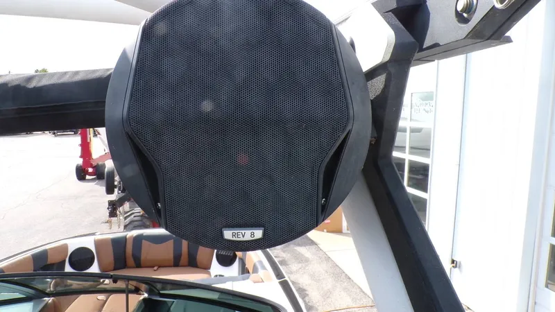 Slide: The Image of Malibu Wakesetter 23 MXZ 2022 - 23