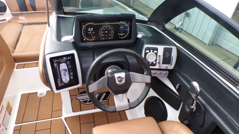 Slide: The Image of Malibu Wakesetter 23 MXZ 2022 - 6