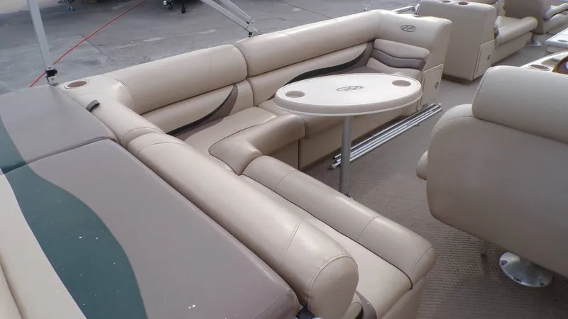 Slide: The Image of Harris Super Sunliner 250 2004 - 10