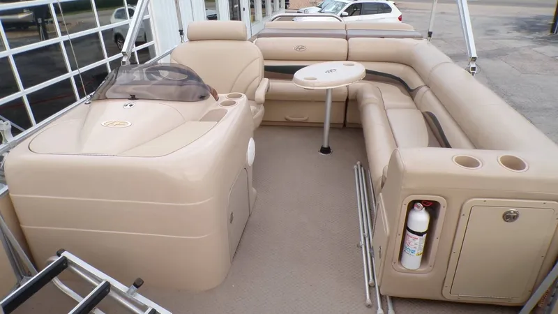 Slide: The Image of Harris Super Sunliner 250 2004 - 14