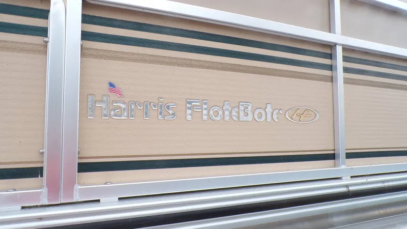 Slide: The Image of Harris Super Sunliner 250 2004 - 6