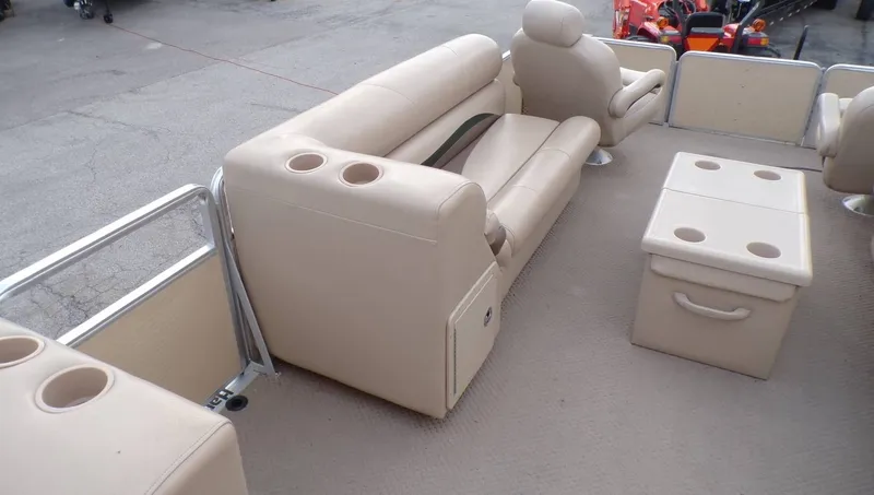 Slide: The Image of Harris Super Sunliner 250 2004 - 9