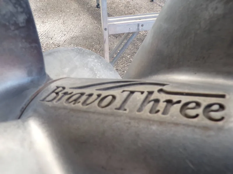 Slide: The Image of Crownline Boats 266 BR 2001 - 20