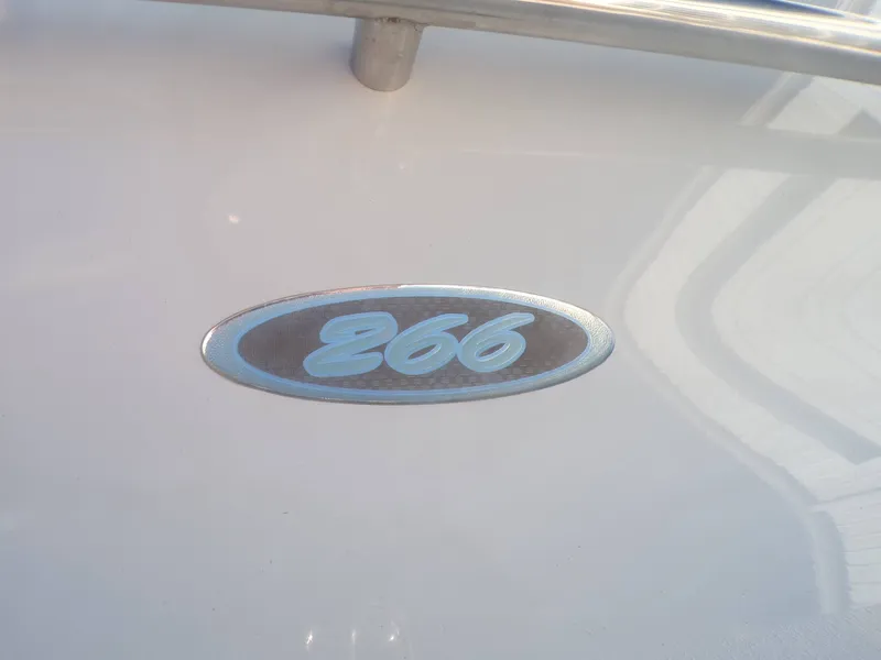 Slide: The Image of Crownline Boats 266 BR 2001 - 21