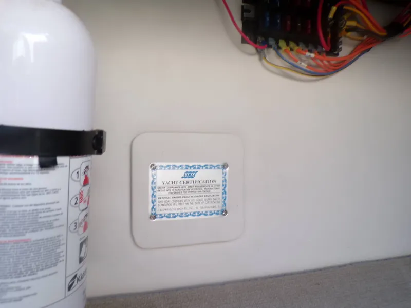 Slide: The Image of Crownline Boats 266 BR 2001 - 24