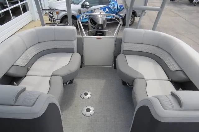 Slide: The Image of Godfrey Monaco 255 SD 2023 - 10