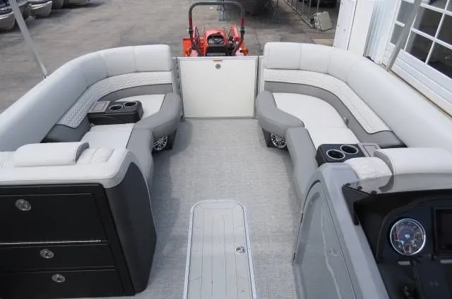 Slide: The Image of Godfrey Monaco 255 SD 2023 - 11