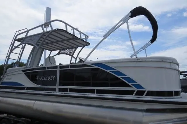 Slide: The Image of Godfrey Monaco 255 SD 2023 - 14