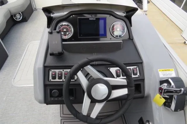 Slide: The Image of Godfrey Monaco 255 SD 2023 - 5