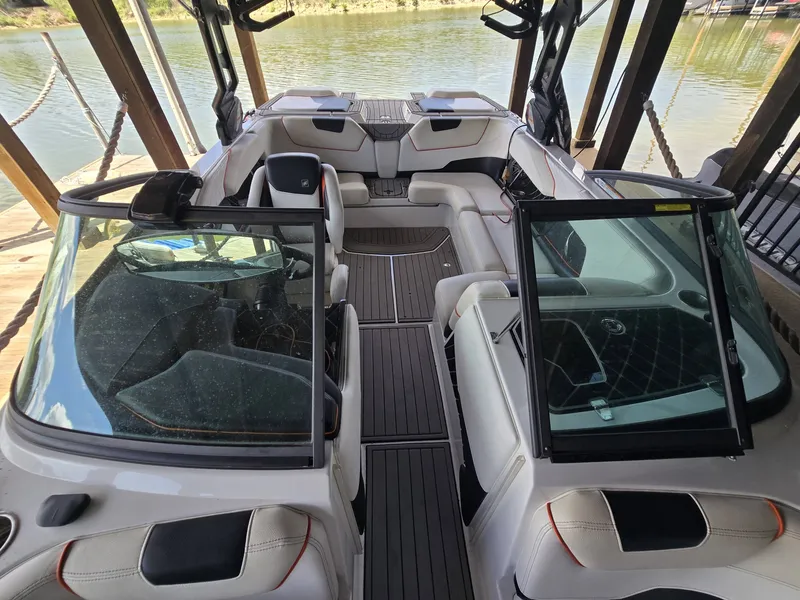 Slide: The Image of Nautique Super Air Nautique GS20 2018 - 15