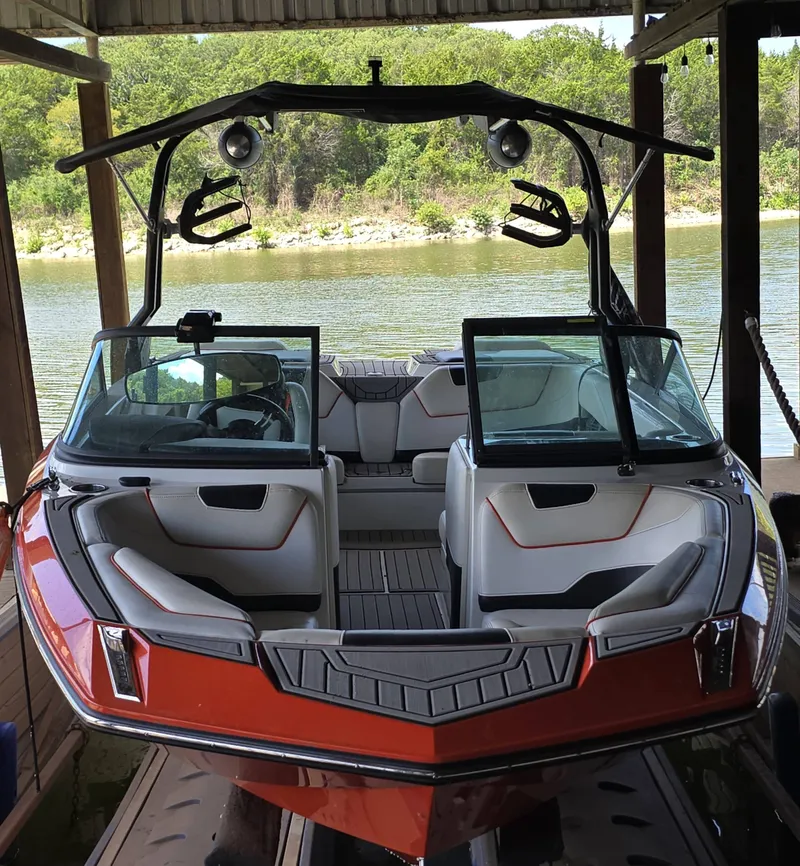 Slide: The Image of Nautique Super Air Nautique GS20 2018 - 18