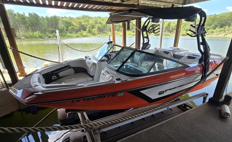 Slide: The Image of Nautique Super Air Nautique GS20 2018 - 7